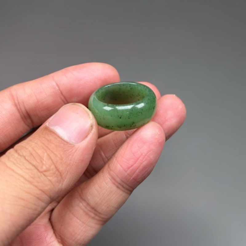 保真和田玉卡20碧玉戒指时尚吊坠百搭精雕拍一发一手工精致气质