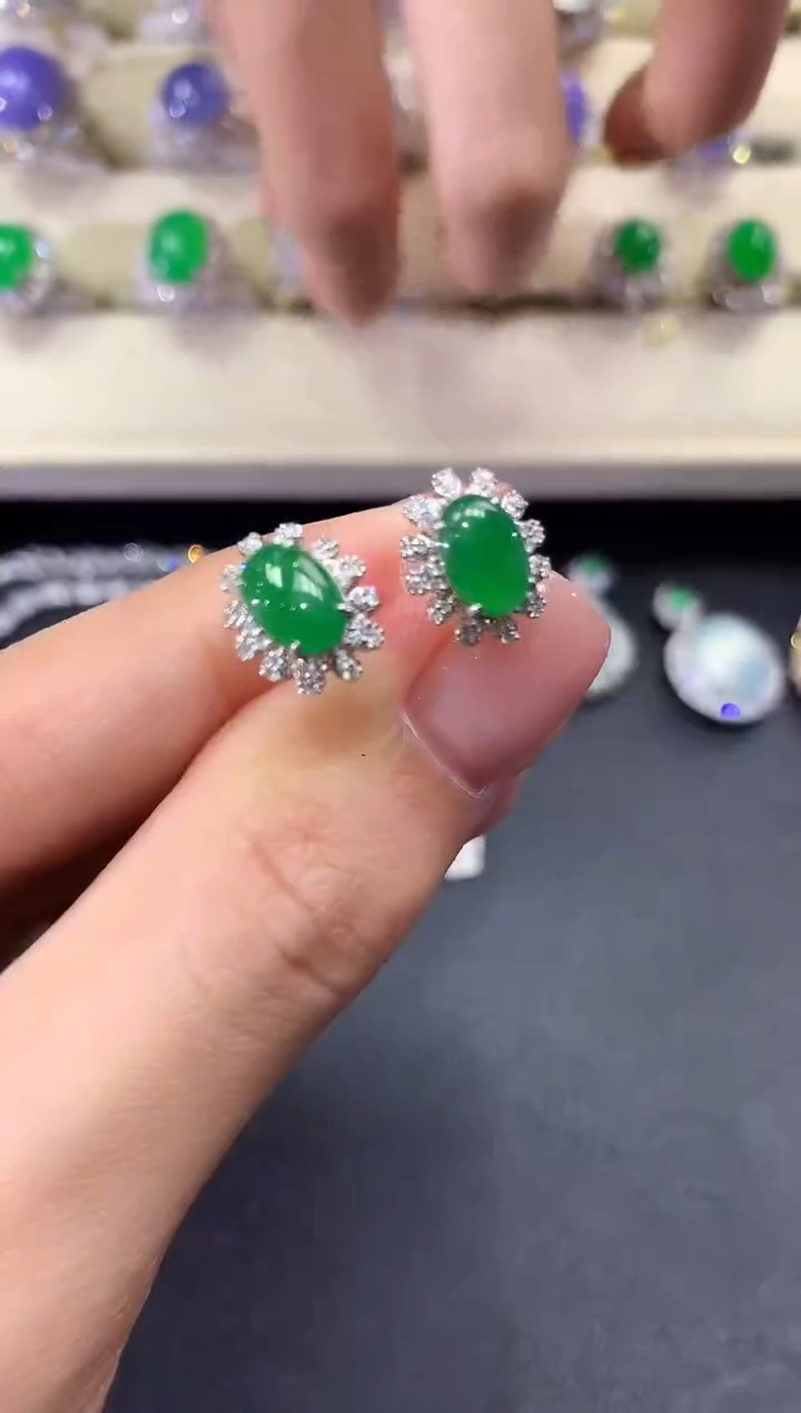 【闪购商品】翡翠耳饰18K金镶嵌a101