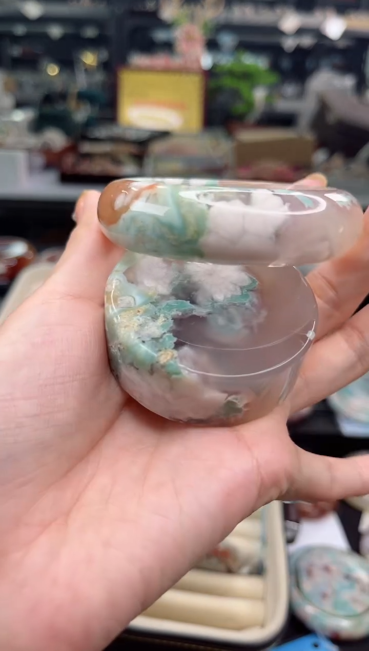 【闪购商品】石英质玉手镯未镶嵌56圈口（赠品镯心）2S9553