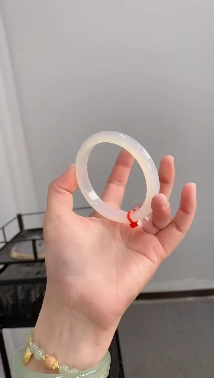 【闪购商品】玛瑙/玉髓手镯未镶嵌60圈