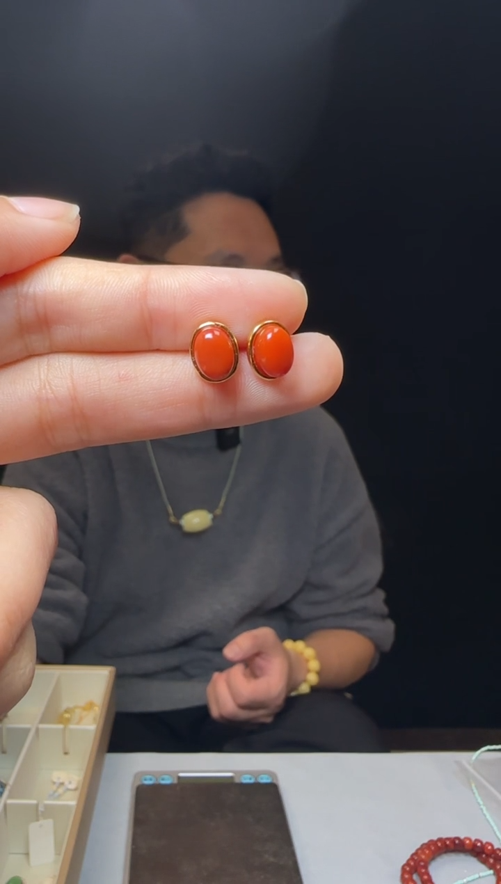 【闪购商品】南红玛瑙耳饰银S925镶嵌约6*8mm瓦西料南红耳钉S925银