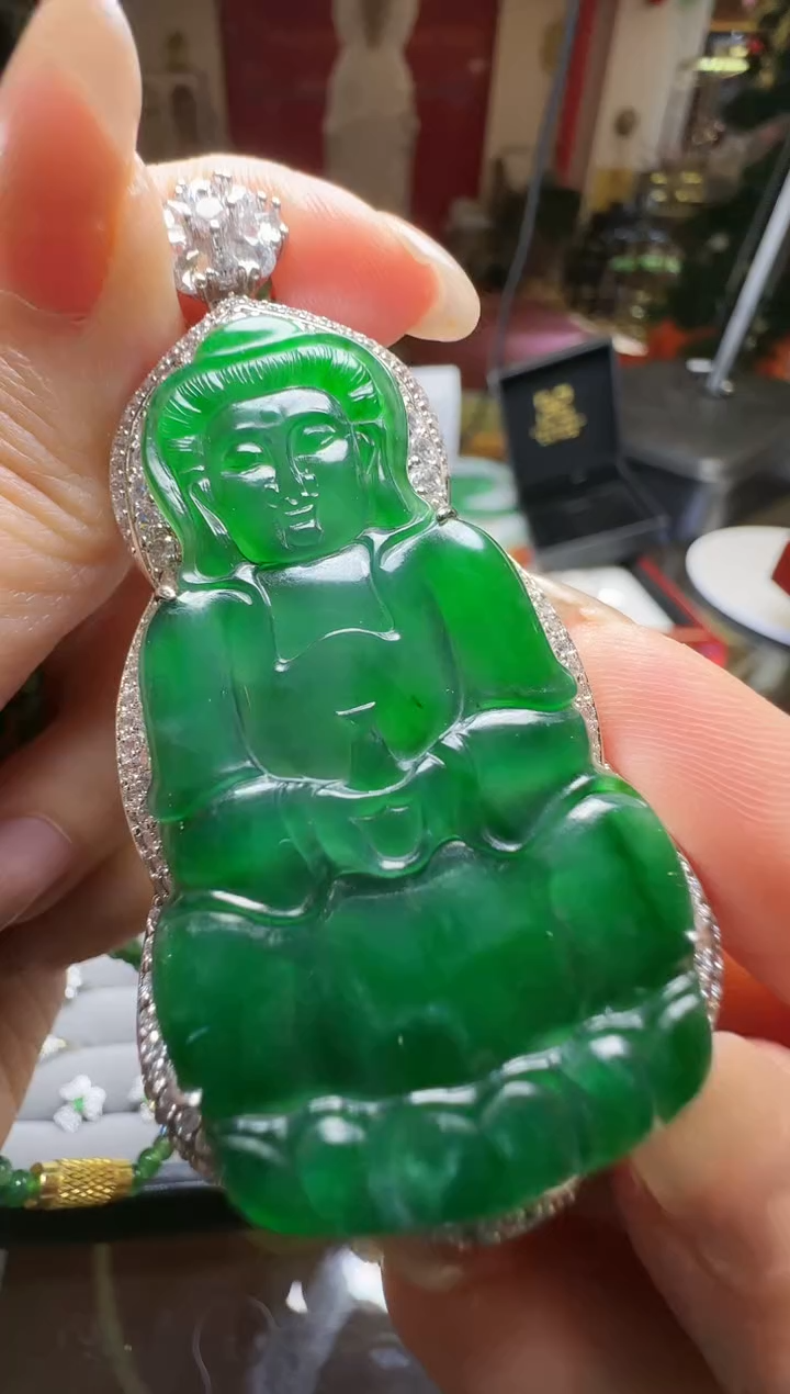 【闪购商品】翡翠吊坠(不含链)未镶嵌翡翠