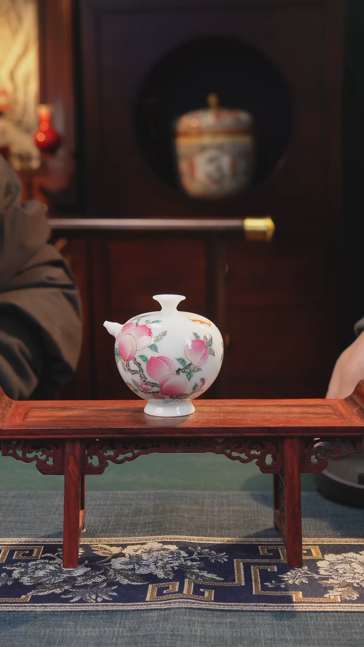 【闪购商品】摆件釉上粉彩纯手绘手工原创砚滴〖九桃〗