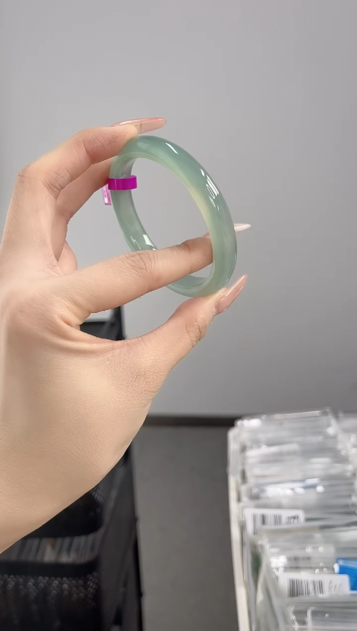 【闪购商品】玛瑙/玉髓手镯未镶嵌57-58圈