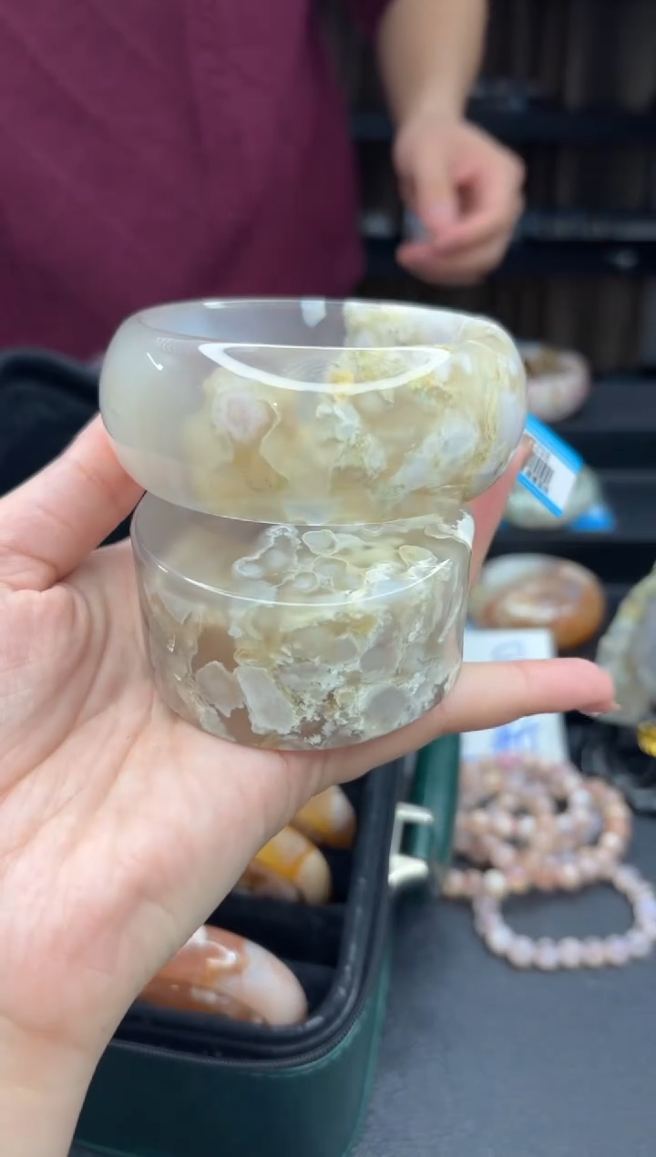 【闪购商品】石英质玉手镯未镶嵌56（66圈赠送镯心）