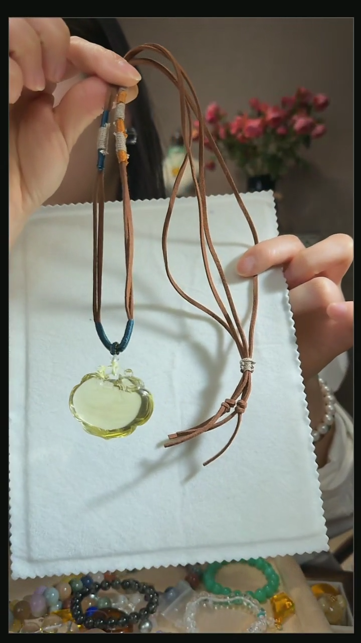 【闪购商品】黄晶吊坠(不含链)18K金镶嵌天然黄水晶吊坠赠编绳
