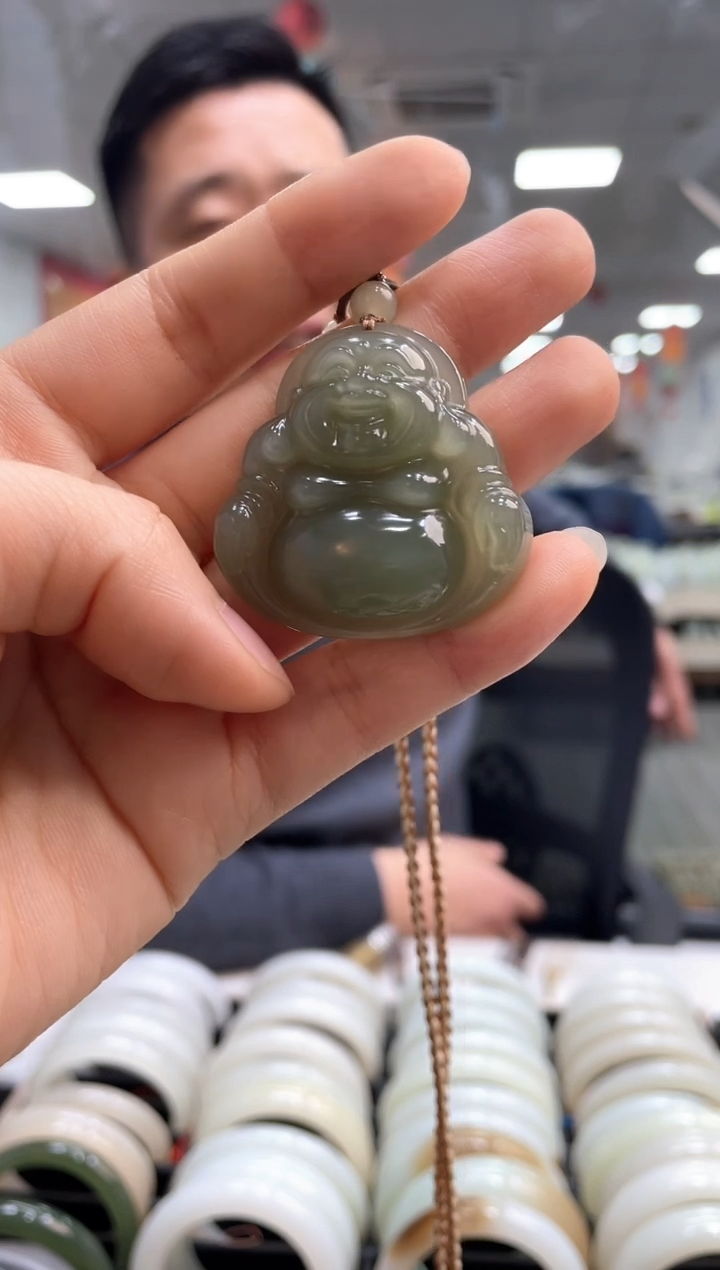 颈饰未镶嵌和田玉湖水冻猫眼佛公吊坠随机发一件