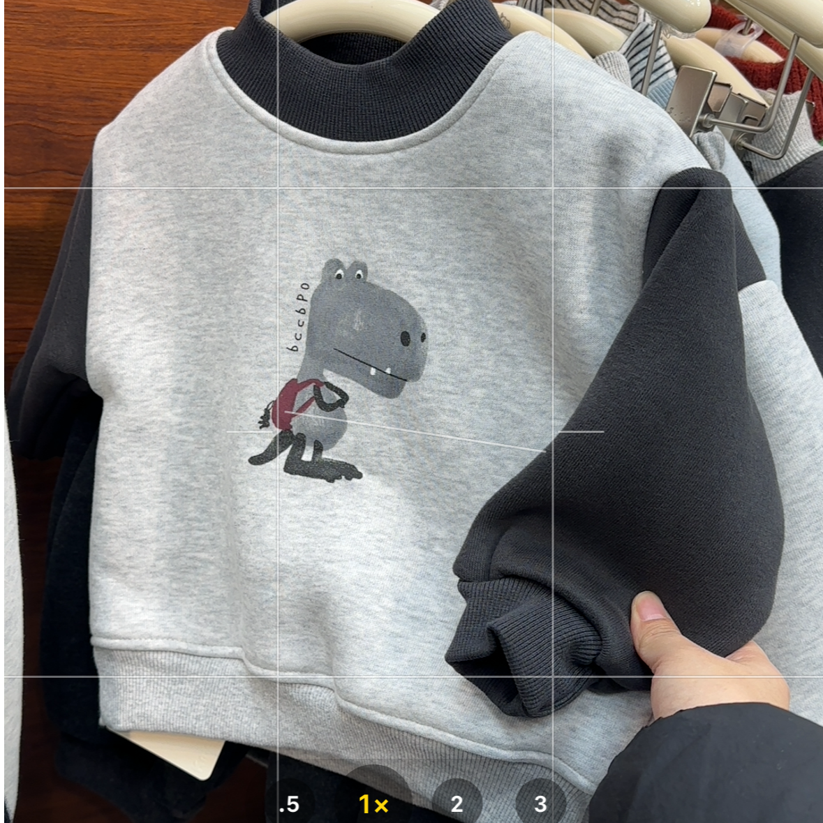 新款冬季儿童加绒加厚卫衣韩系百搭拼接鳄鱼卡通ko