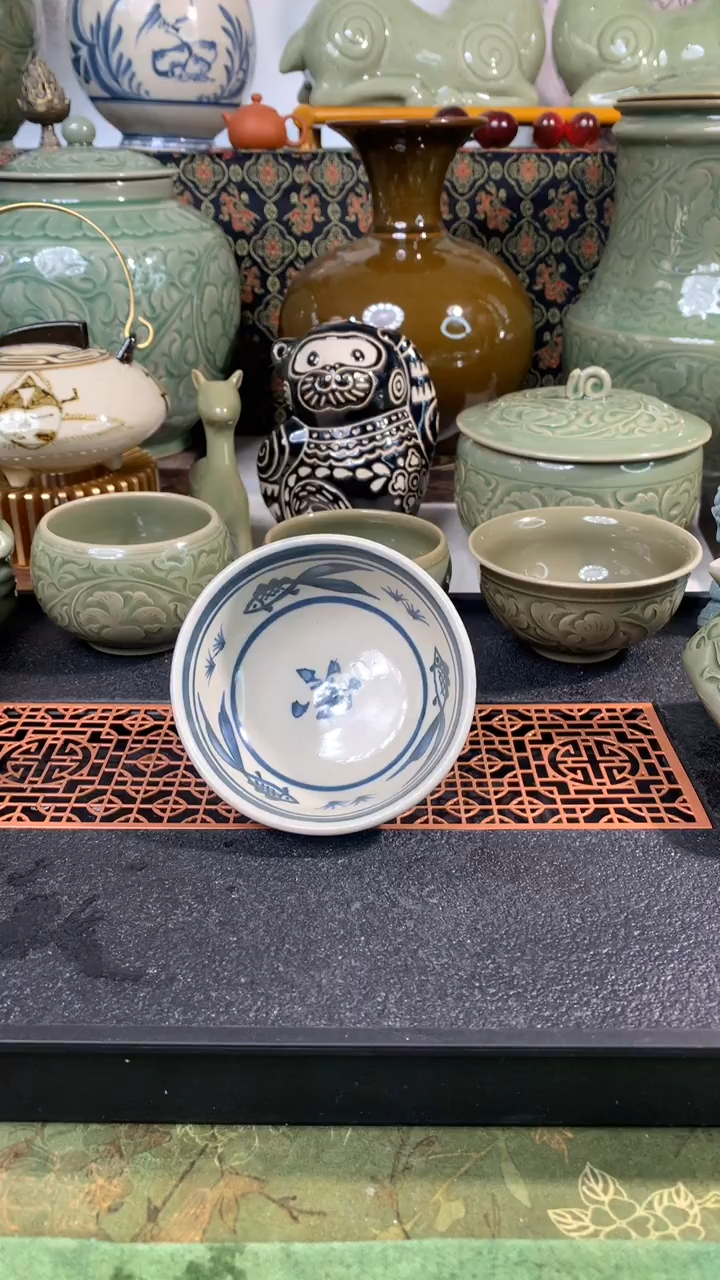 耀州窑微瑕白底蓝花釉下彩9.5CM大茶碗100CC一只