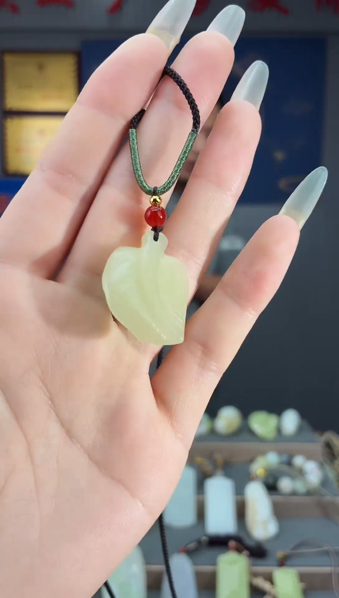 颈饰未镶嵌和田玉1