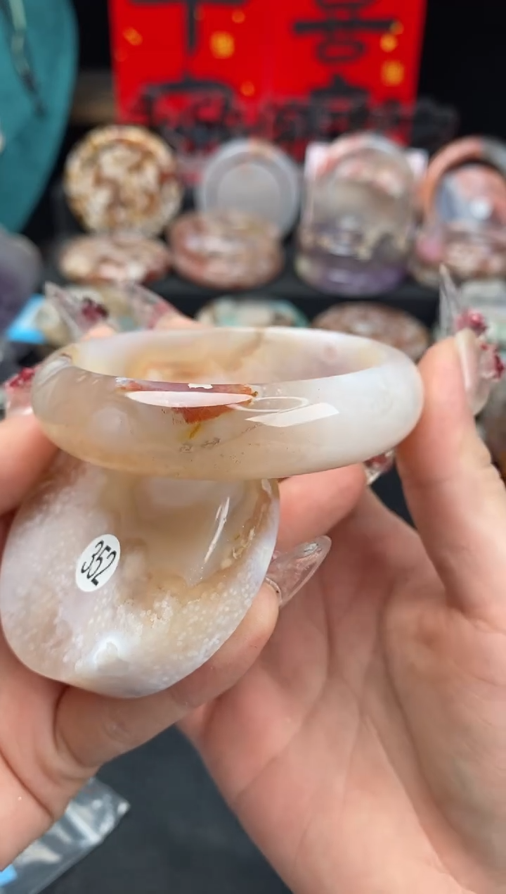 【闪购商品】石英质玉手镯（圆镯）未镶嵌57