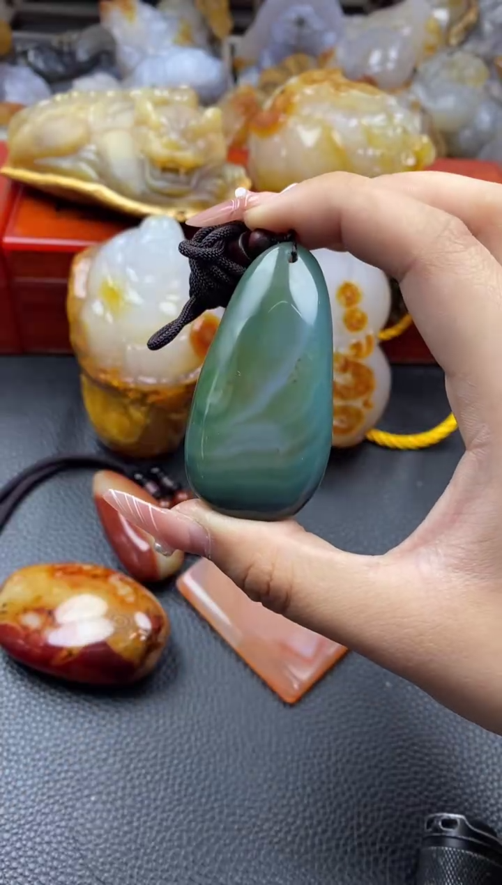【闪购商品】玛瑙/玉髓挂件未镶嵌00
