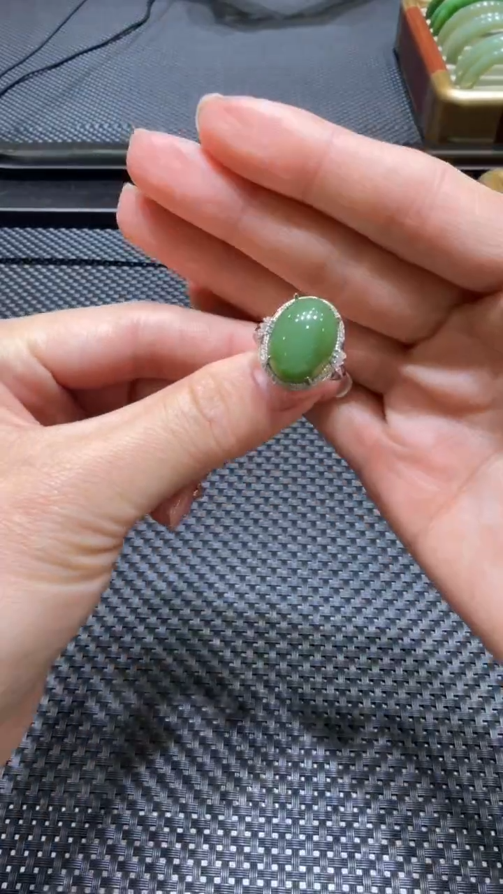 颈饰银S925镶嵌和田玉耳饰一对