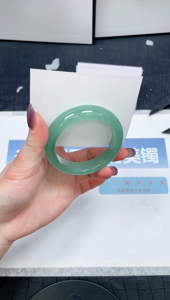 【闪购商品】石英质玉手镯未镶嵌294-53