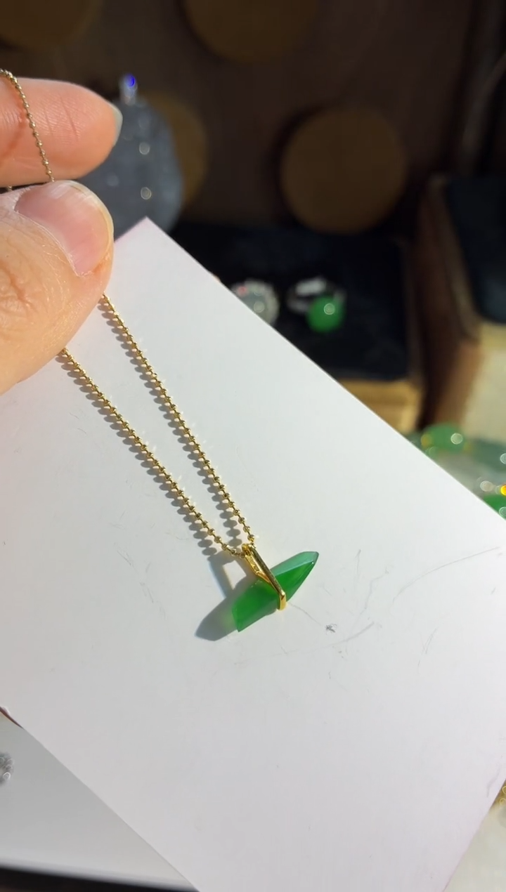 吊坠(不含链)18K金镶嵌翡翠吊坠