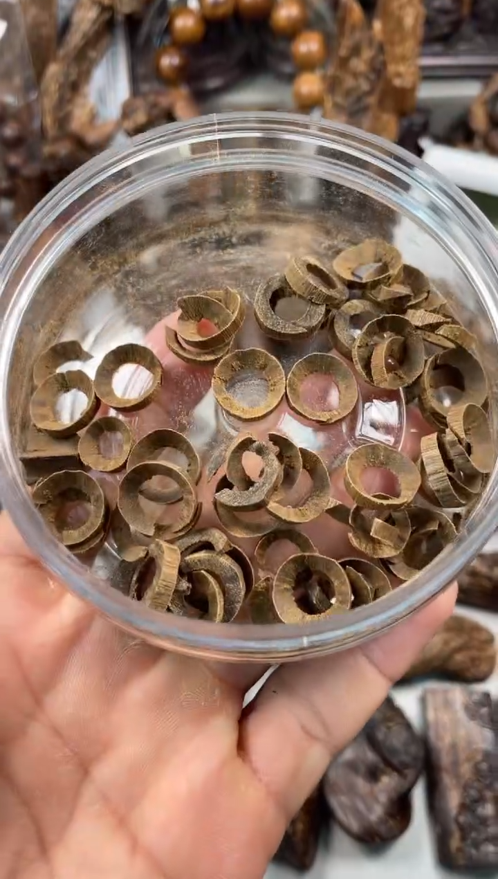 沉香沉香碎屑 文莱 沉香 6.6