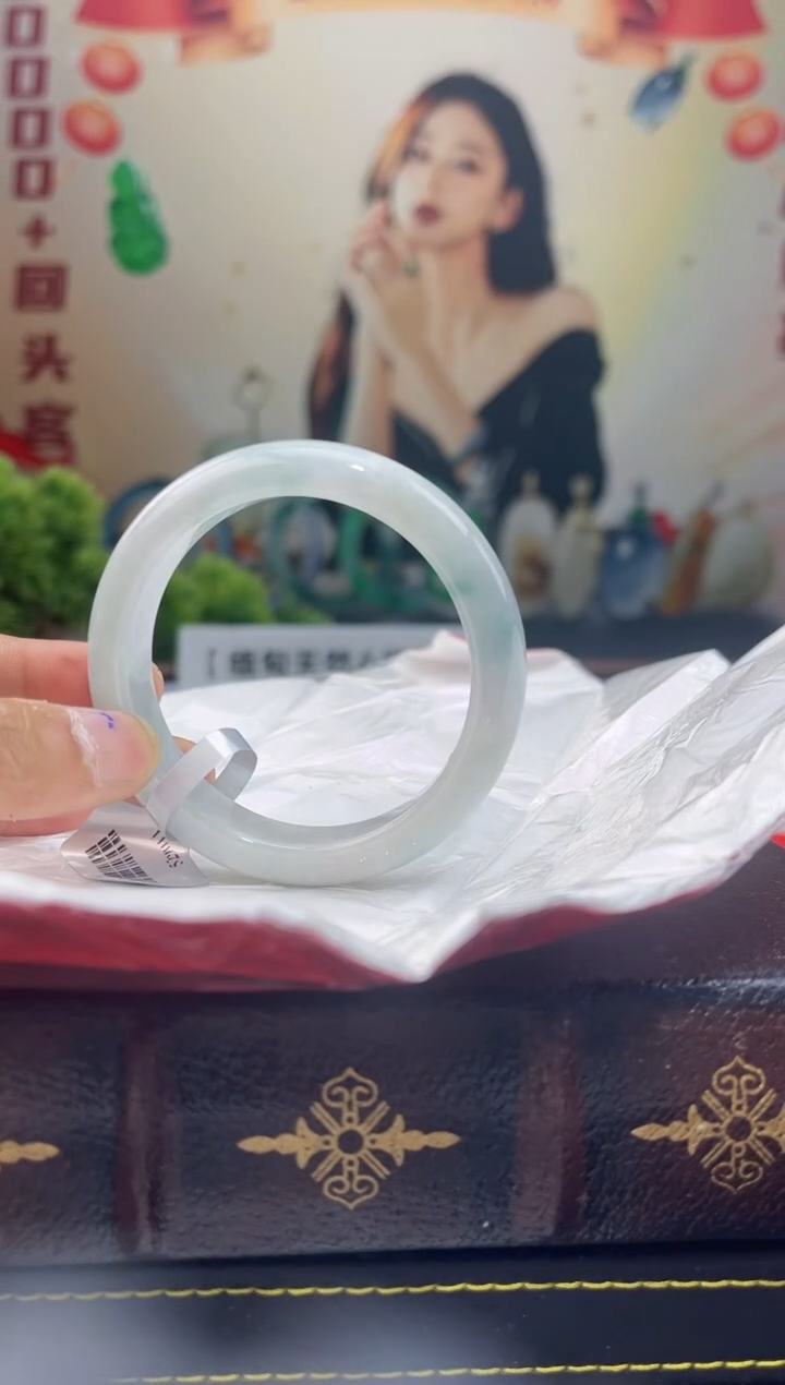 【闪购商品】翡翠手镯未镶嵌手镯22