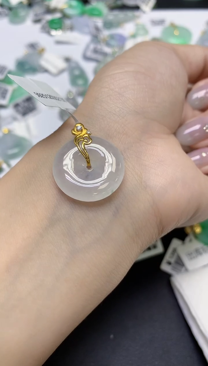 颈饰18K金镶嵌翡翠天然缅甸翡翠A货百元以上9元证书费自理