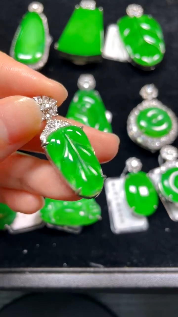 【闪购商品】翡翠吊坠(不含链)银S925镶嵌吊坠