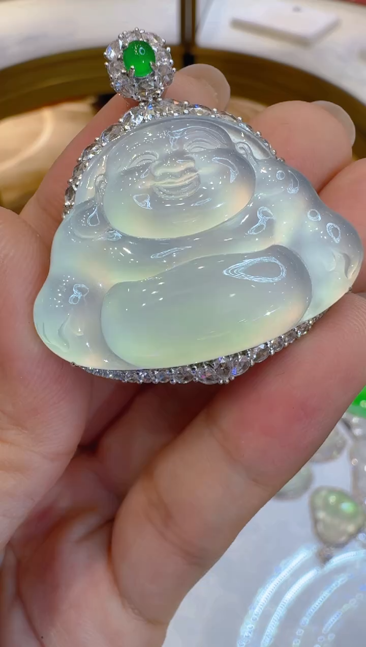 吊坠(不含链)18K金镶嵌翡翠木**心    定金