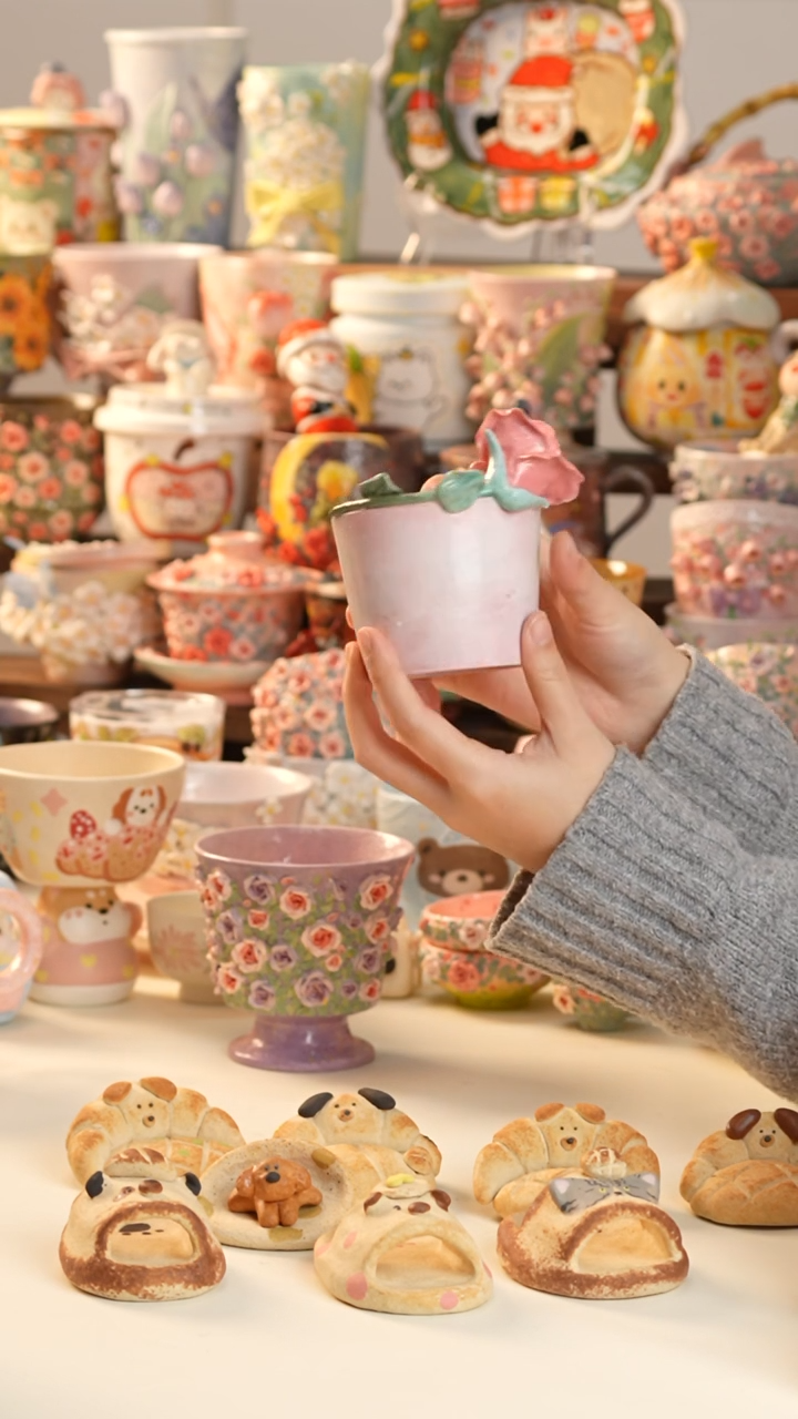 摆件陶景德镇釉下彩手绘设计师款陶瓷