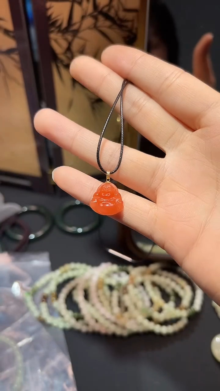 【闪购商品】玛瑙/玉髓颈饰18K金镶嵌1随机多样性发一