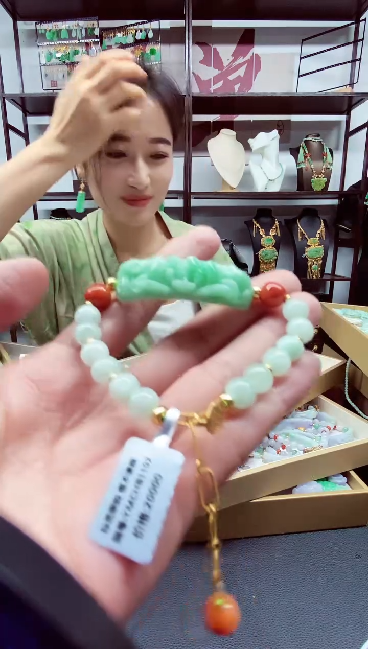 翡翠未镶嵌颈饰翡翠手链