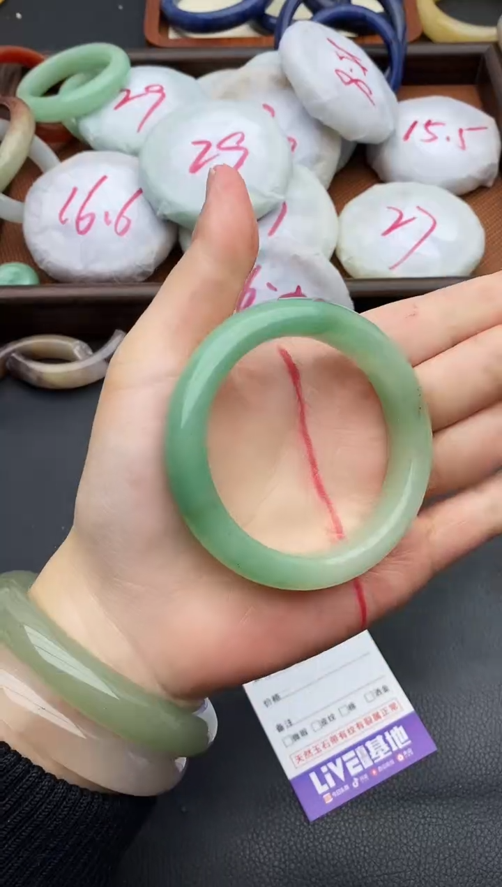 未镶嵌手镯石英质玉180+53/54