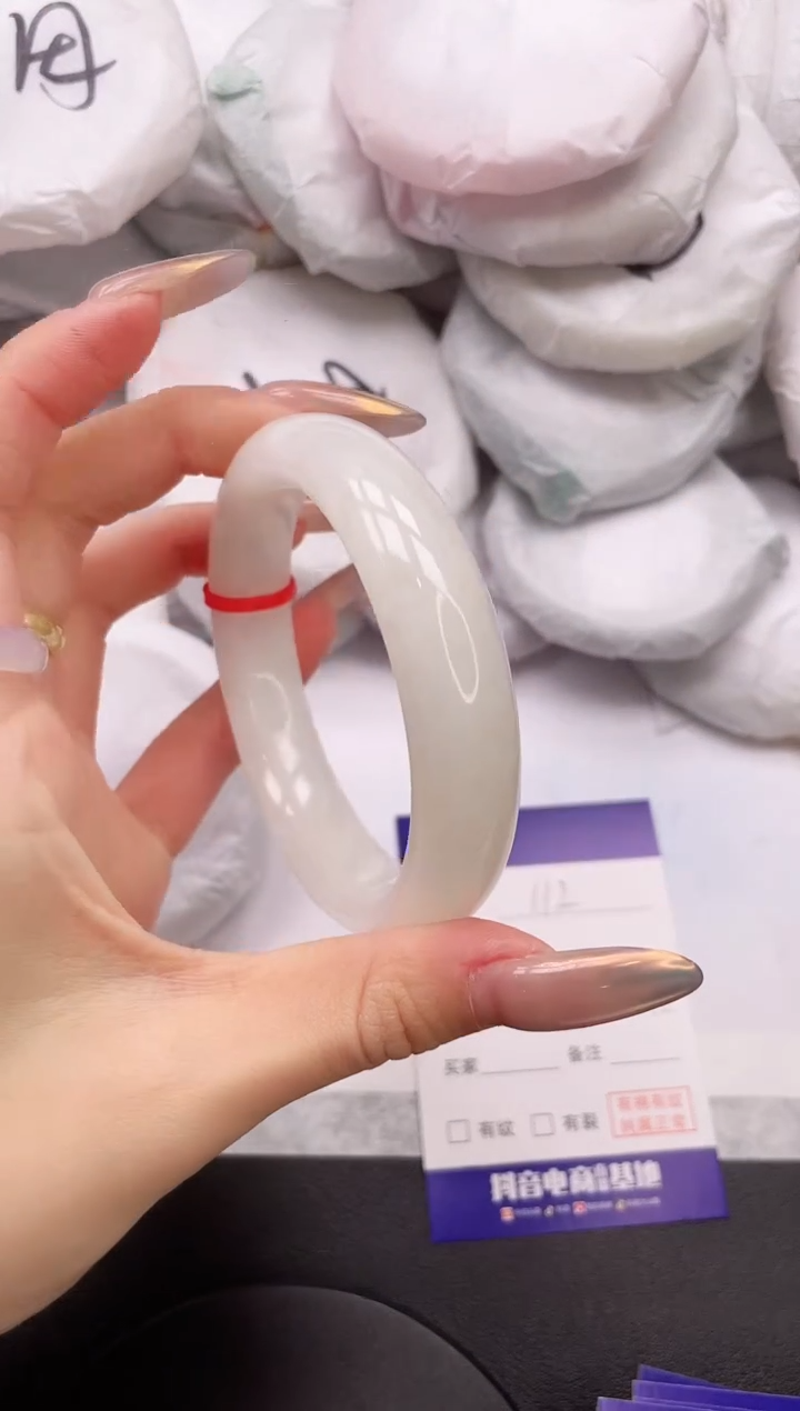 【闪购商品】和田玉手镯未镶嵌16K112-60