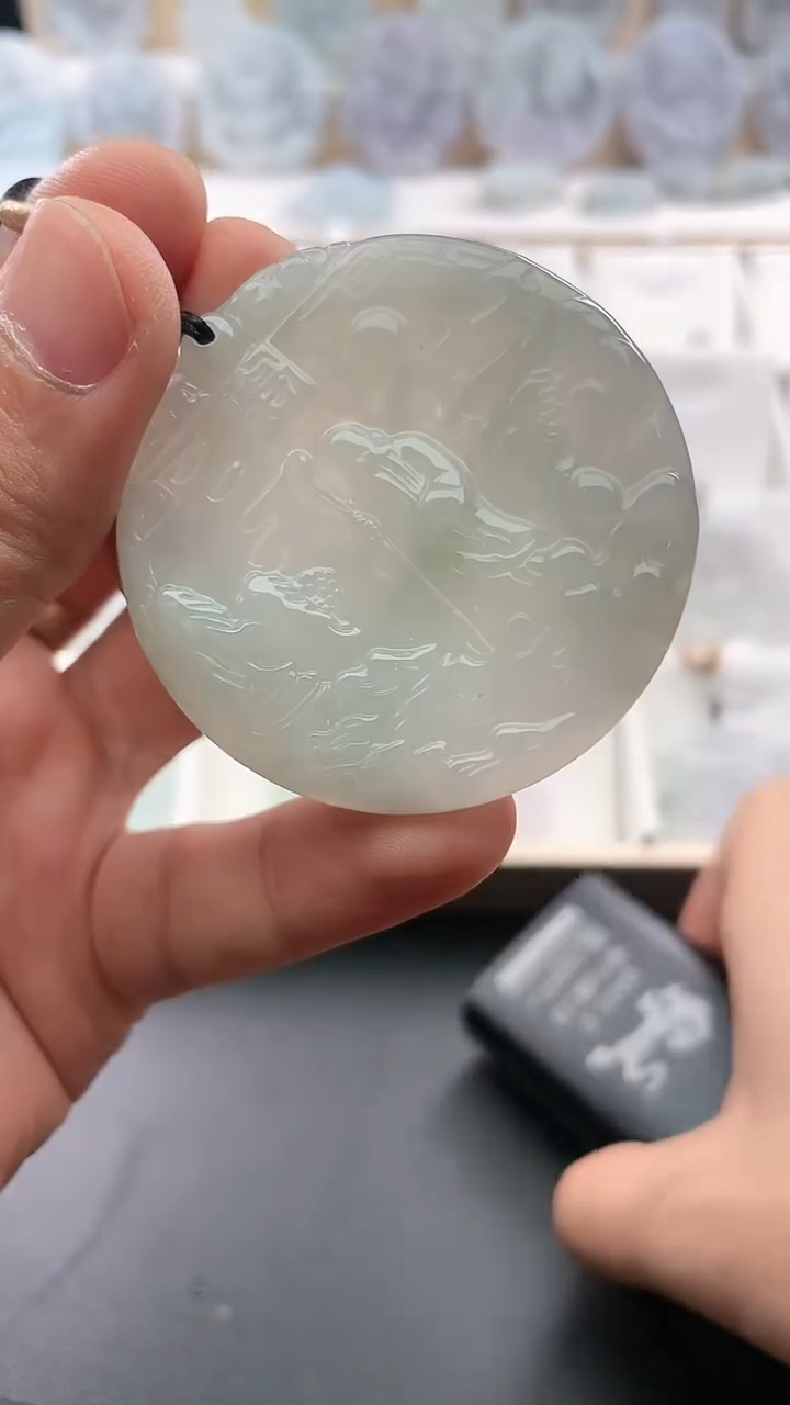 翡翠未镶嵌颈饰..../6/5/ 696