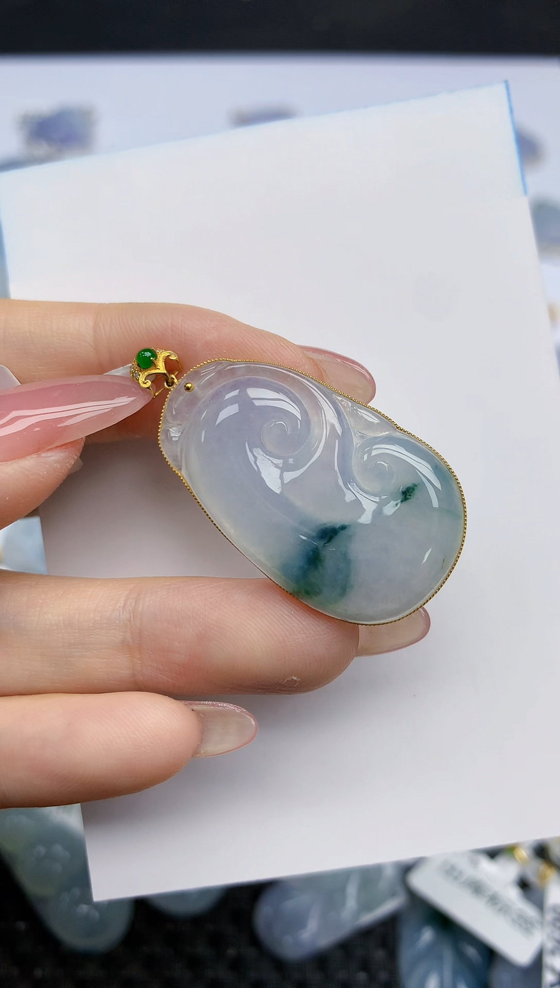 【闪购商品】翡翠挂件18K金镶嵌天然翡翠A货