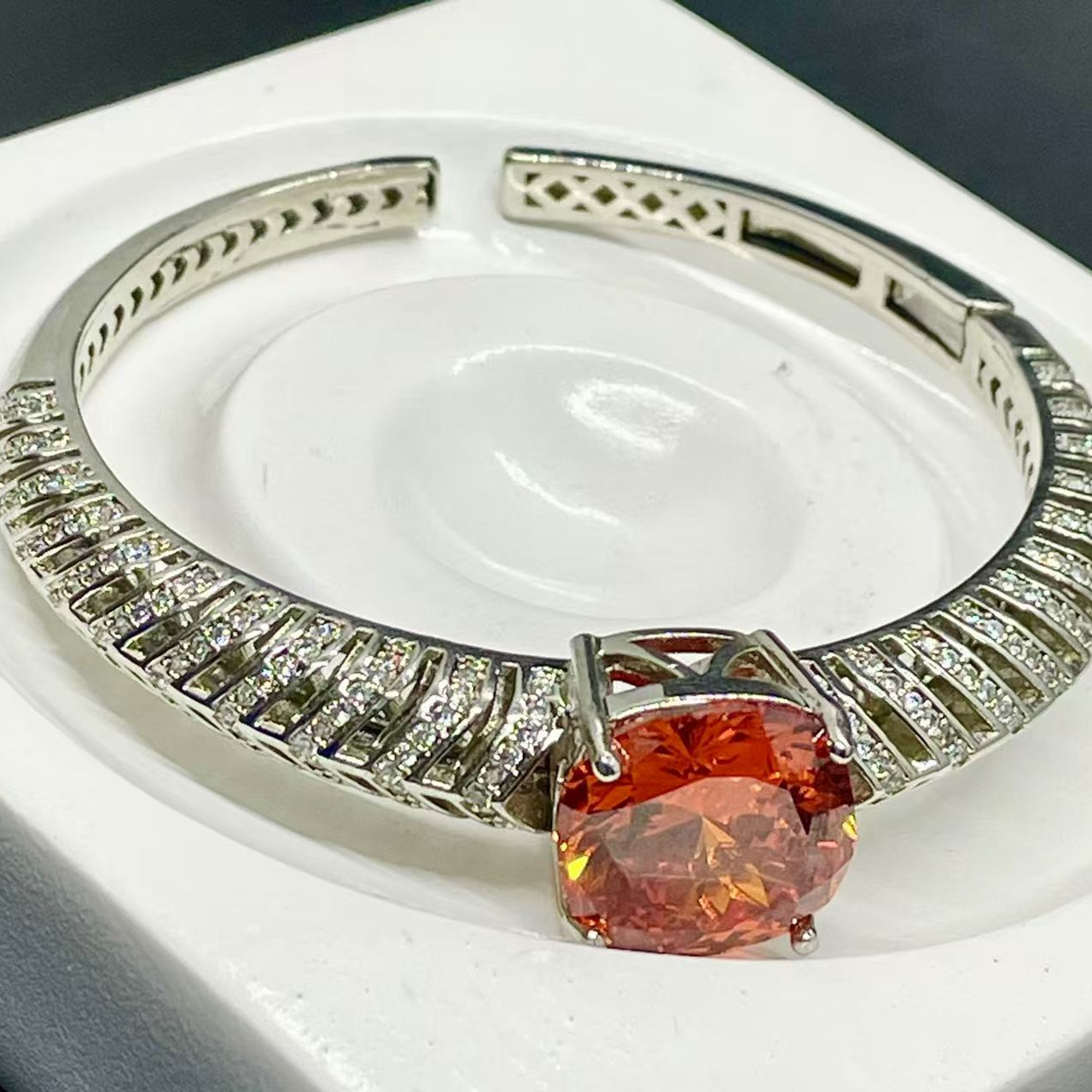 【南非库里南】NFKLN 高端奢华定制 橙色方包大手镯 186