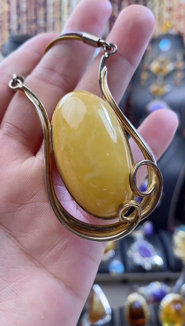 银S925镶嵌颈饰琥珀吊坠