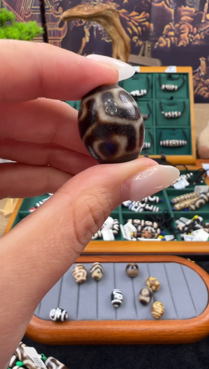 玛瑙/玉髓吊坠(不含链)未镶嵌41.(微瑕)