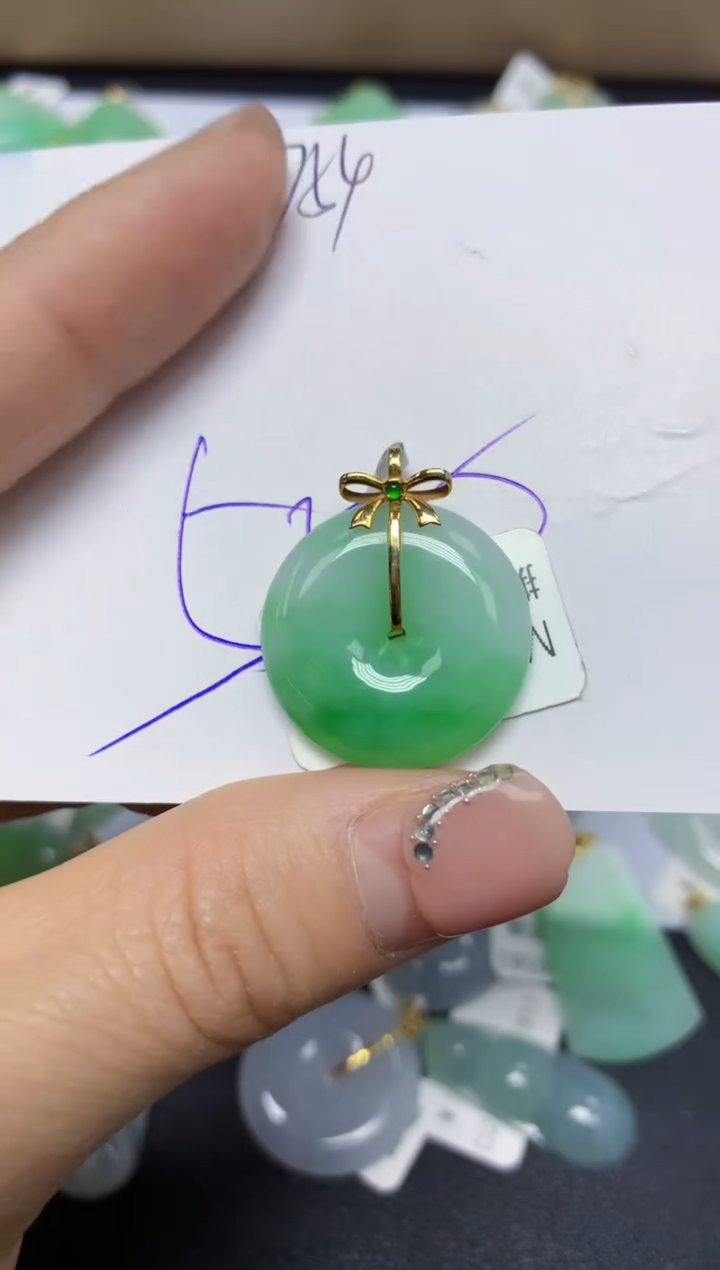 【闪购商品】翡翠挂件18K金镶嵌 天然翡翠A货