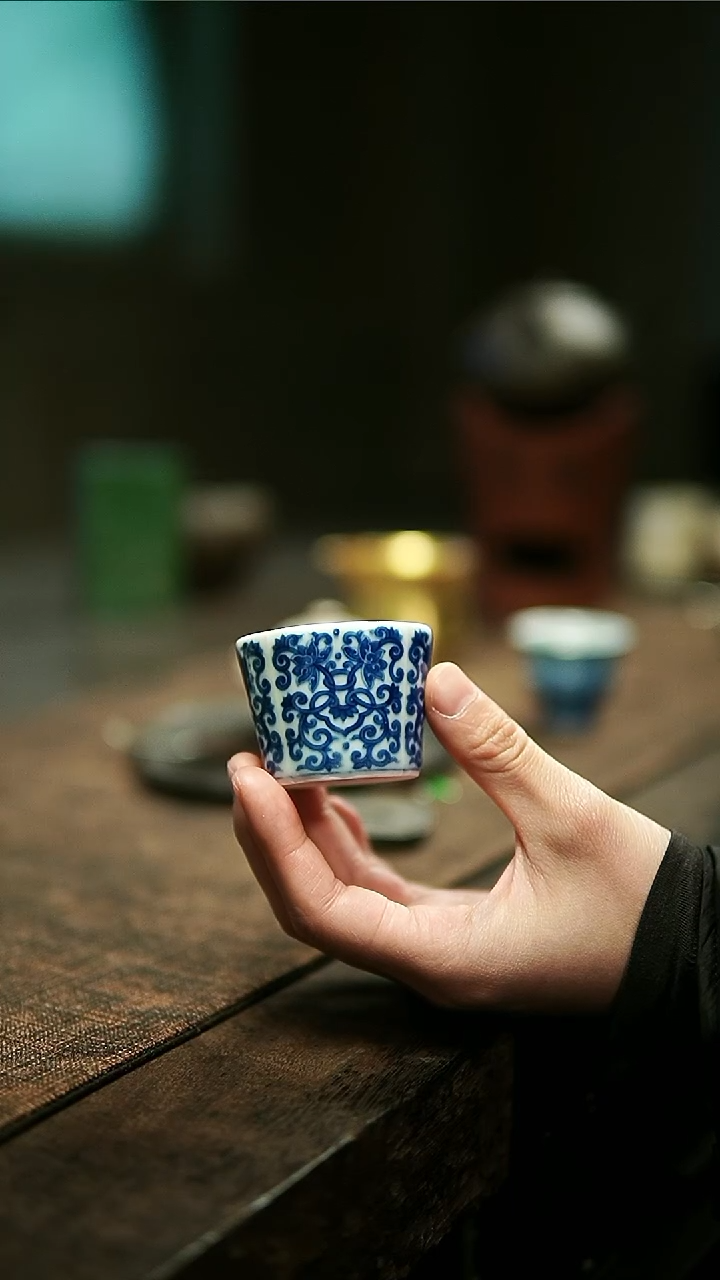 【闪购商品】玉窑青花筋纹杯111111111111