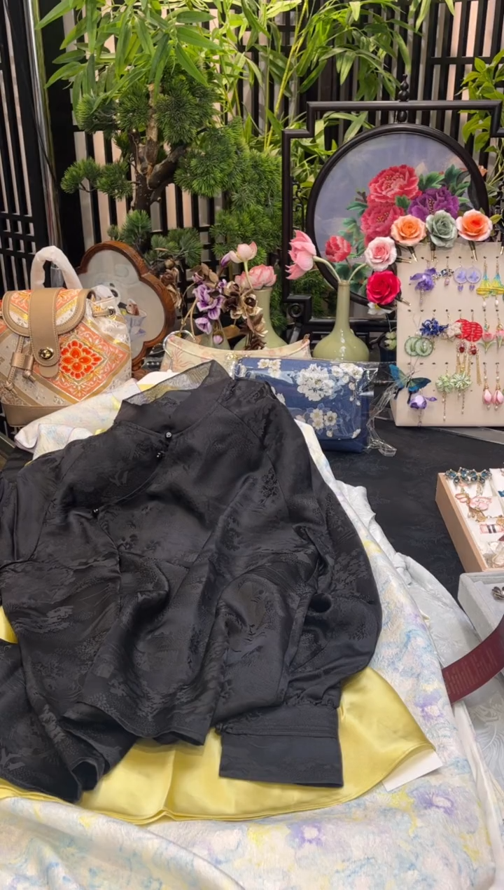 织绣星****运非遗苏绣手工饰品