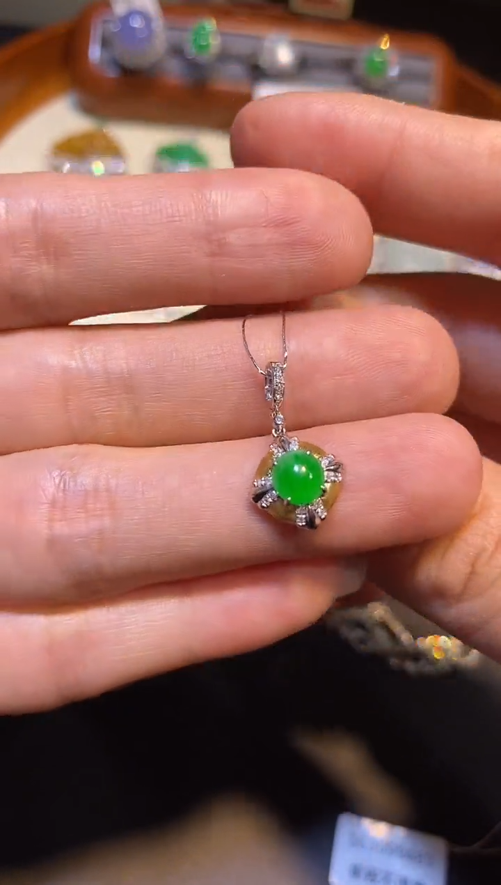 【闪购商品】翡翠18K金镶嵌吊坠(不含链)吊坠