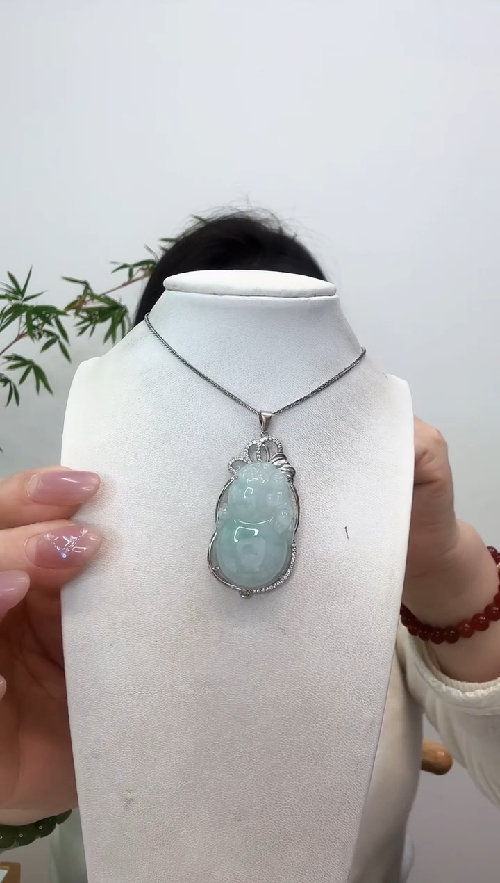 【闪购商品】翡翠吊坠(赠链)银S925镶嵌葫芦