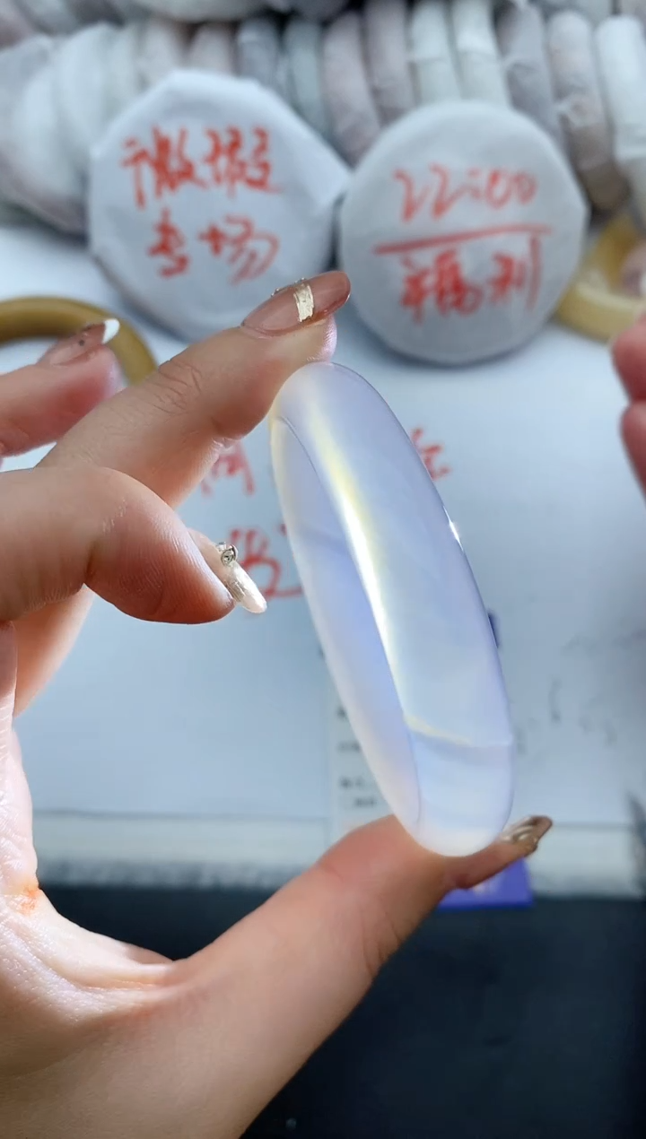 【闪购商品】石英质玉手镯未镶嵌B183+54/55