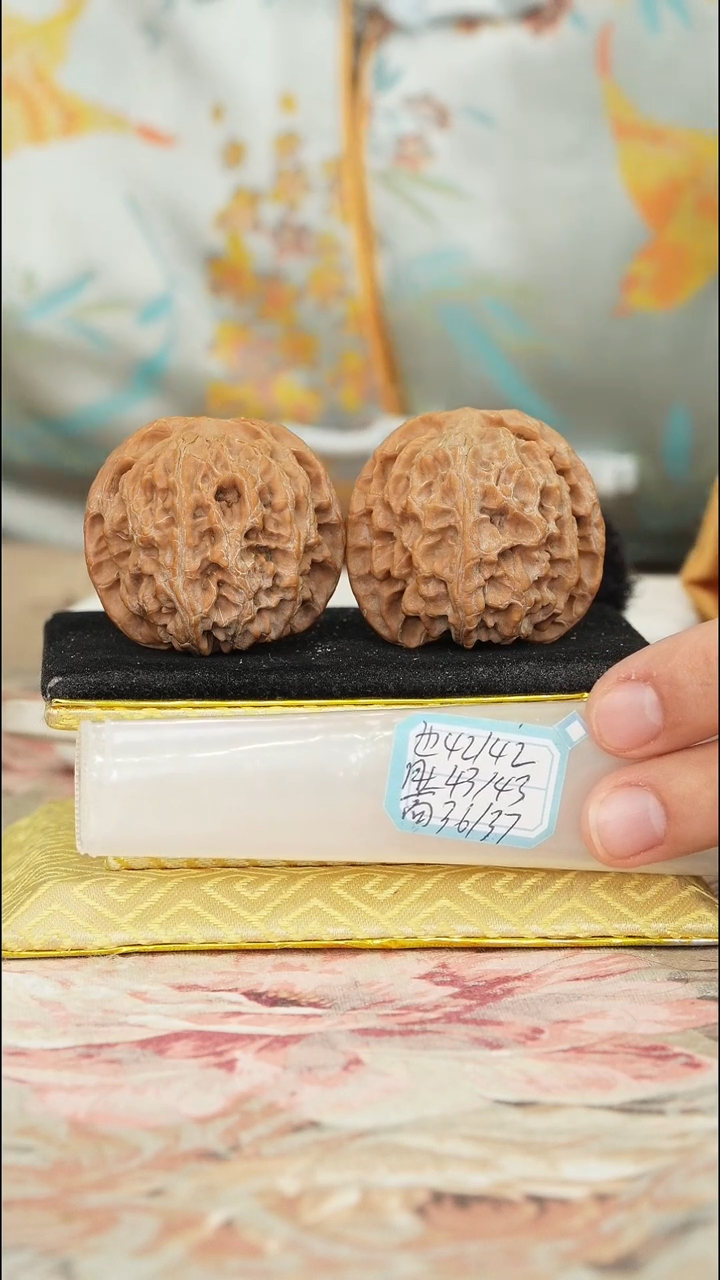 【闪购商品】文玩核桃把件苹果园