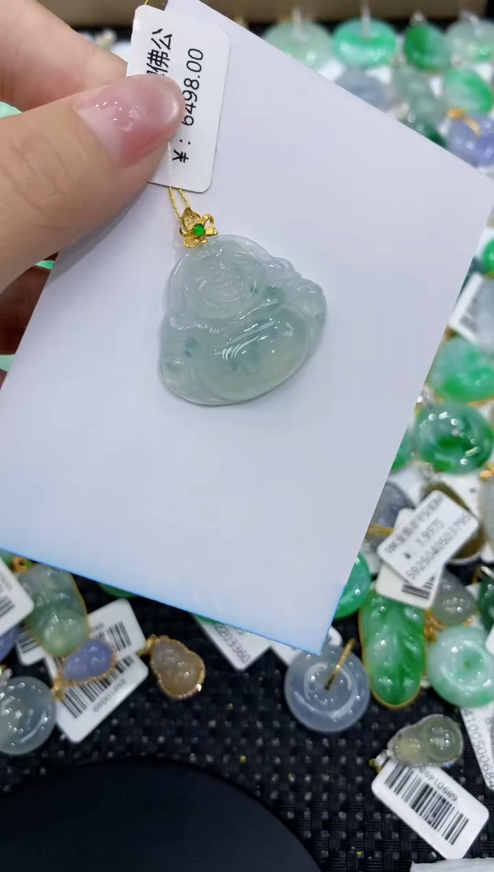 翡翠18K金镶嵌颈饰1111111111