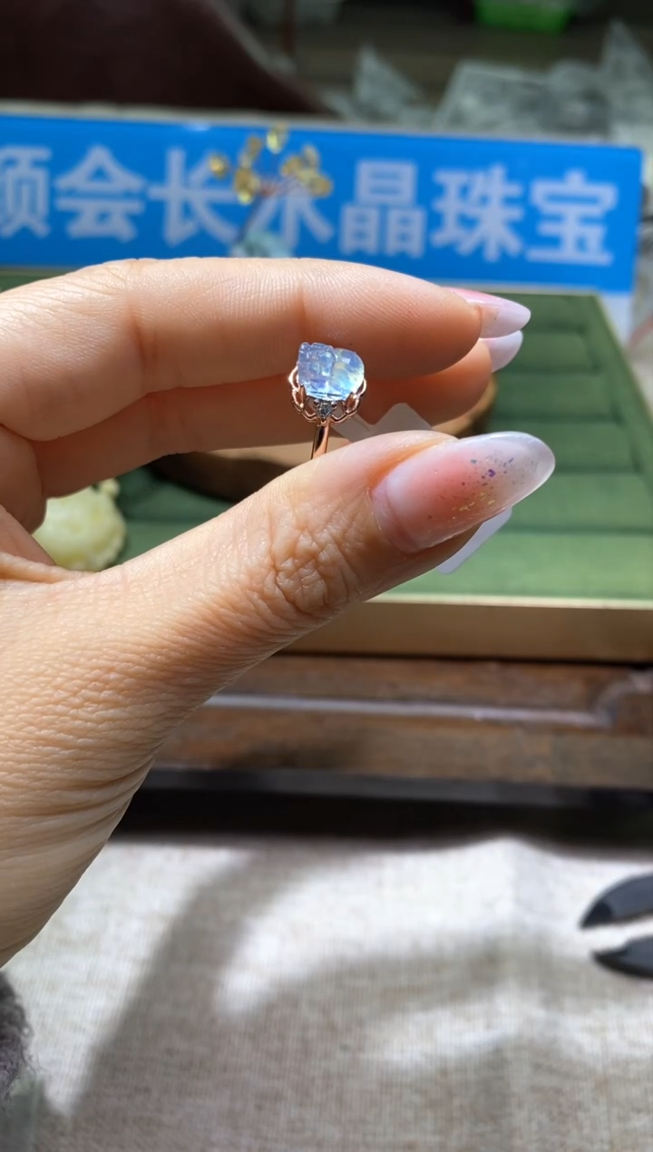 【闪购商品】海蓝宝石戒圈未镶嵌多样性发一件225