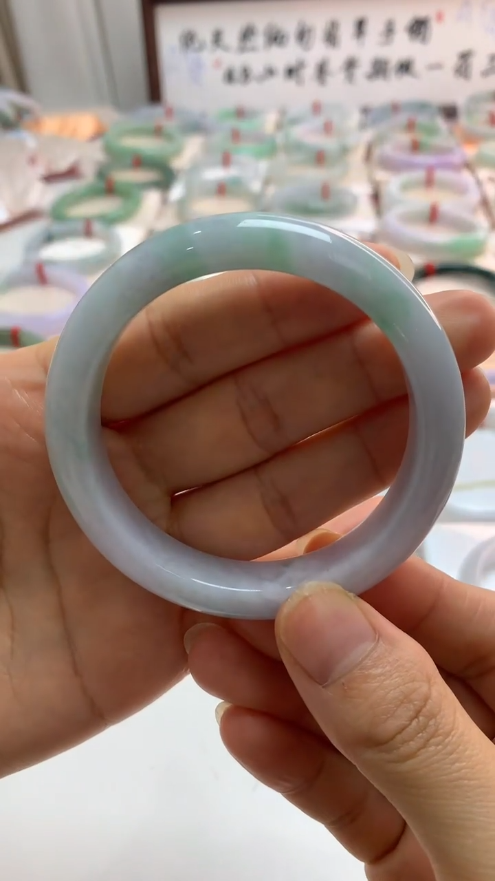 未镶嵌手镯翡翠54.6春彩