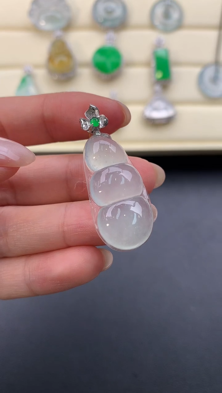 【闪购商品】翡翠颈饰18K金镶嵌X221     
