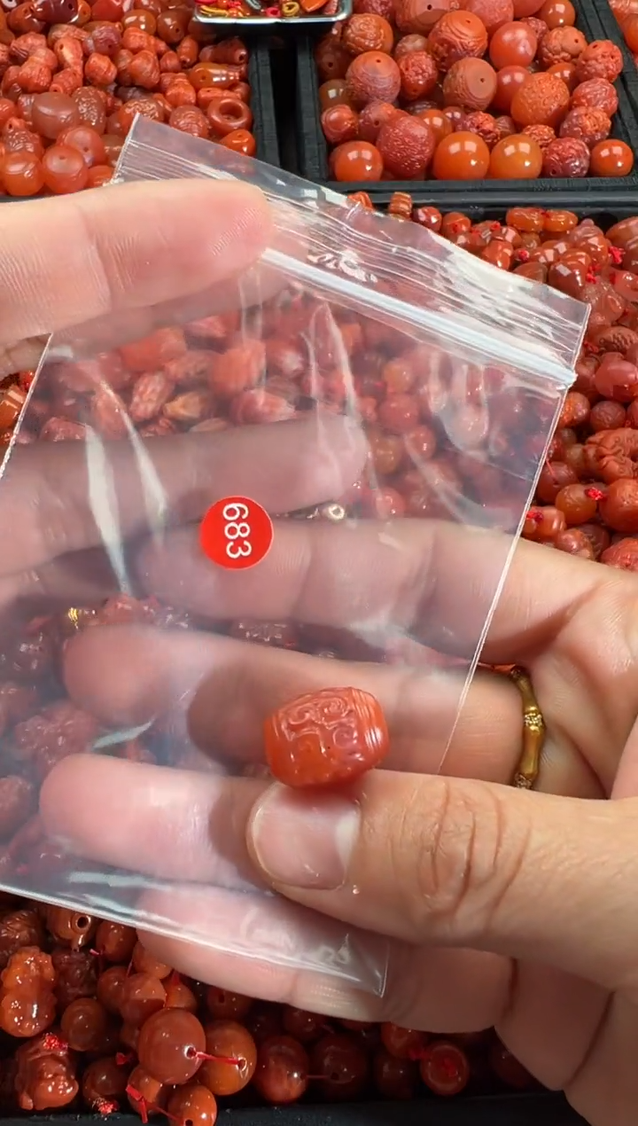 【闪购商品】南红玛瑙颈饰未镶嵌1