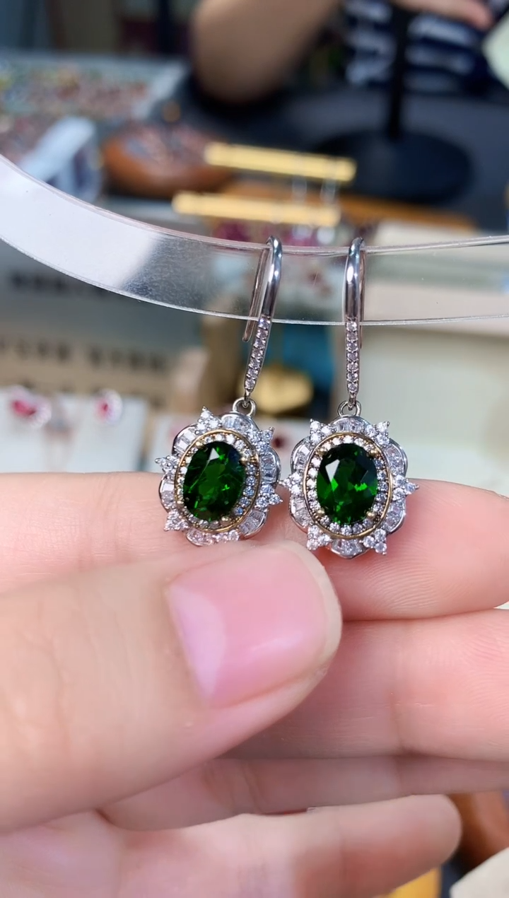 【闪购商品】透辉石耳钩银S925镶嵌天然