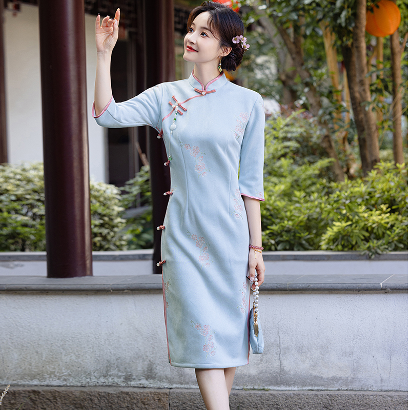 蓝色显瘦国风中式长款改良旗袍2025新款女复古修身七分袖秋季日常
