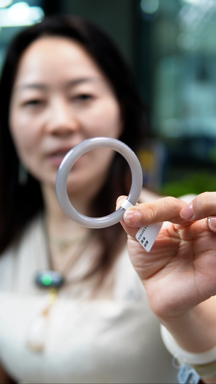 【闪购商品】和田玉手镯未镶嵌53冰紫烟紫