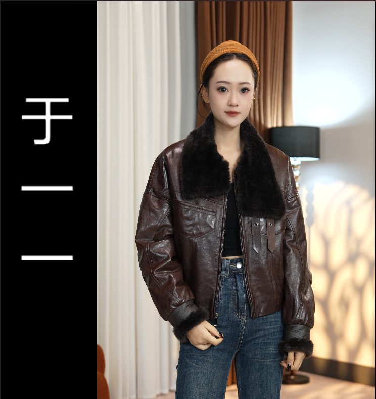 《于一一》25133头层油蜡绵羊皮+鹅绒皮毛一体领短款时尚女士黑色